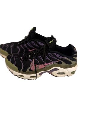 Nike Women's Black Sneakers with Olive & Purple Panels and Pink Swoosh